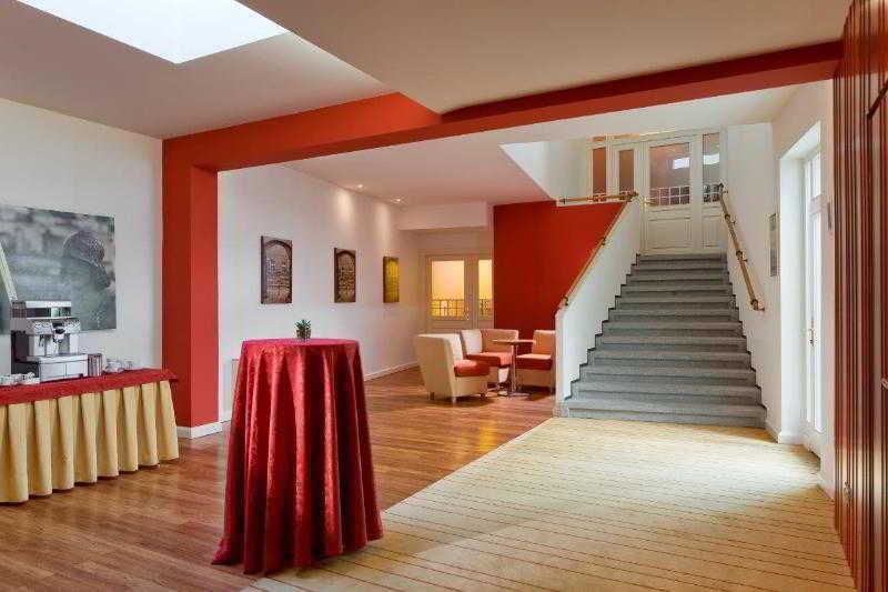 Mamaison Riverside 5* Прага