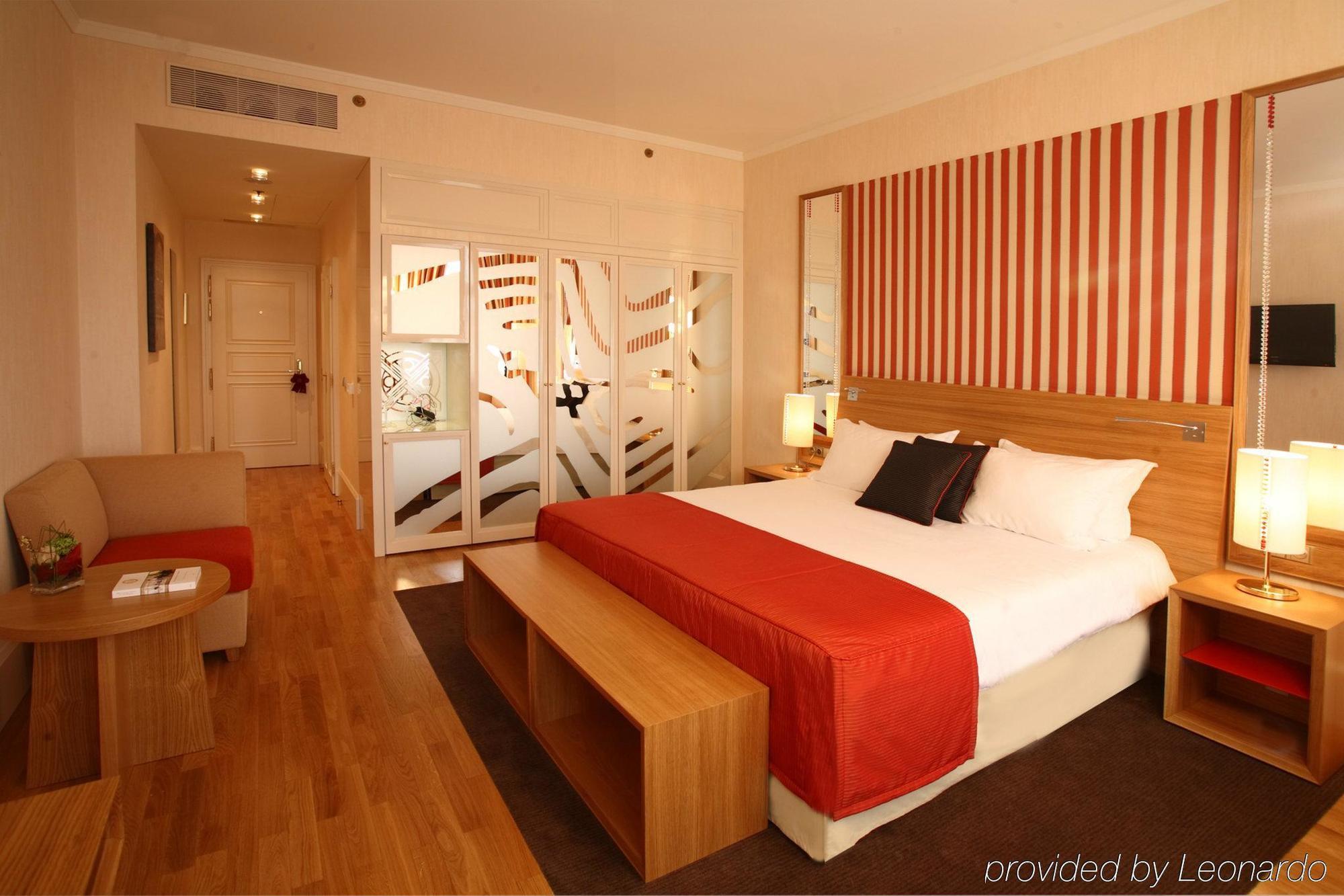 Готель Mamaison Riverside 5*
