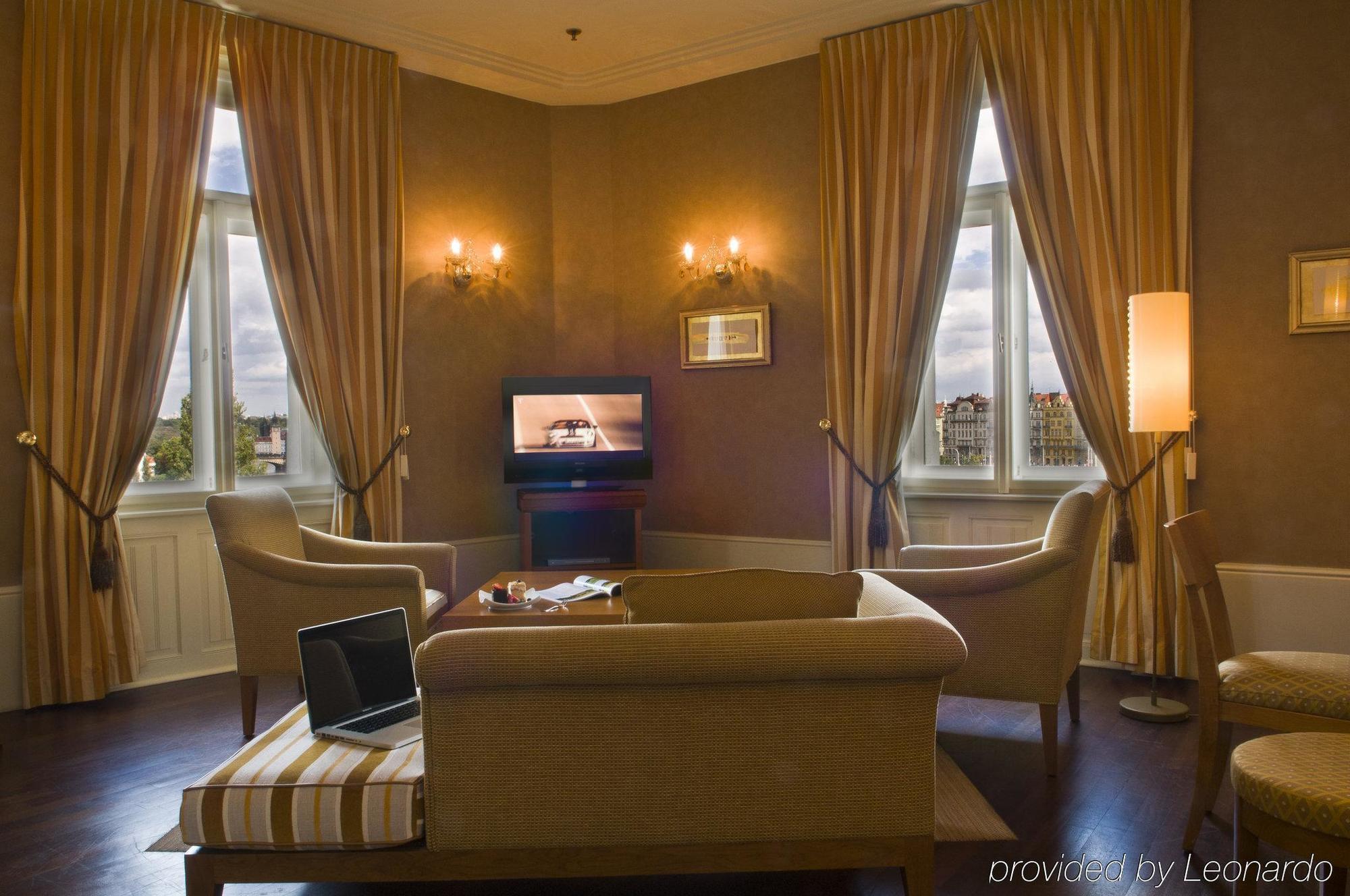 Hotel Mamaison Riverside 5*